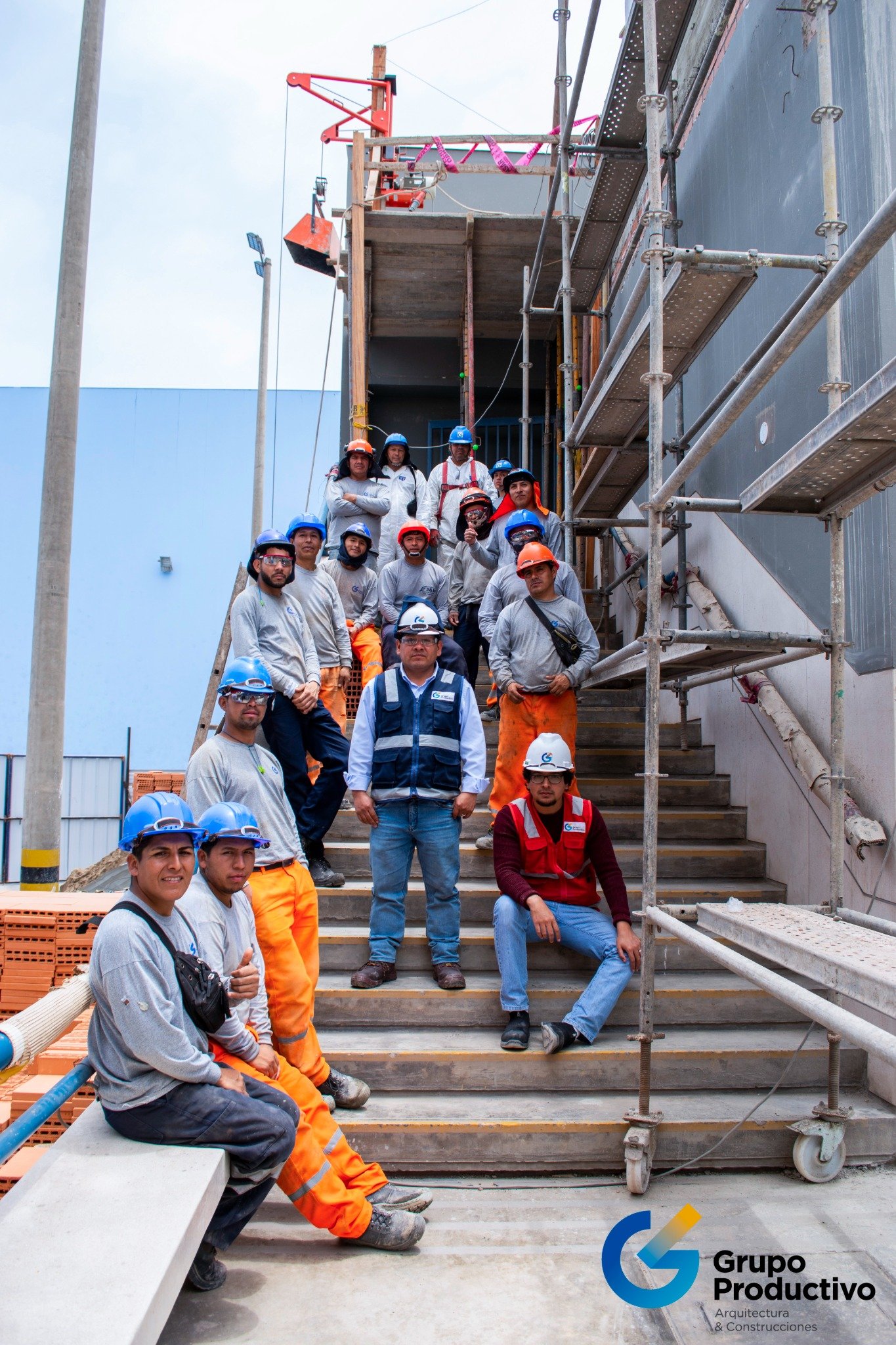 Equipo Grupo Productivo en obra